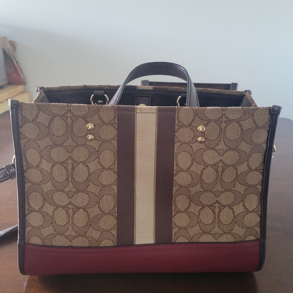 Coach Dempsey tote with wallet - Picture 5 of 16